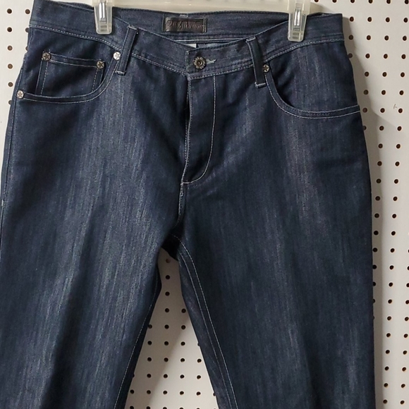 Jeans - Picture 2 of 4